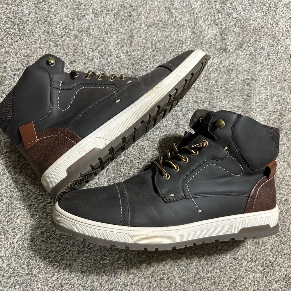 Like new stylish dress boots for men
